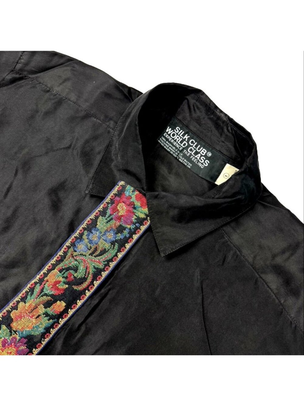 VTG Silk Club World Class Men's Silk Embroidered Button Shirt Black • Size 1